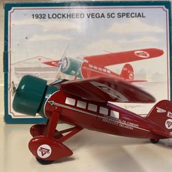 Collector Series ConocoPhillips 1932 Lockheed Vega 5C