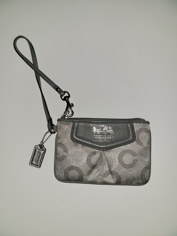 Women's Coach Wristlet