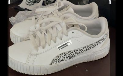 White Pumas