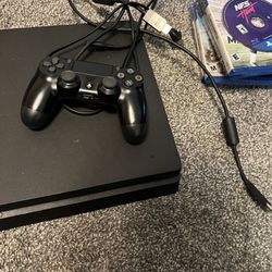 Playstation 4 With  Games 