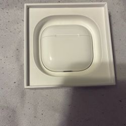 AirPods  4