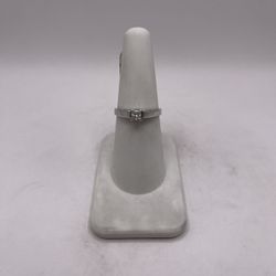 14kt Gold Diamond Engagement Style Ring 