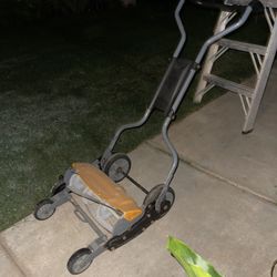 Friskars Manual Lawnmower