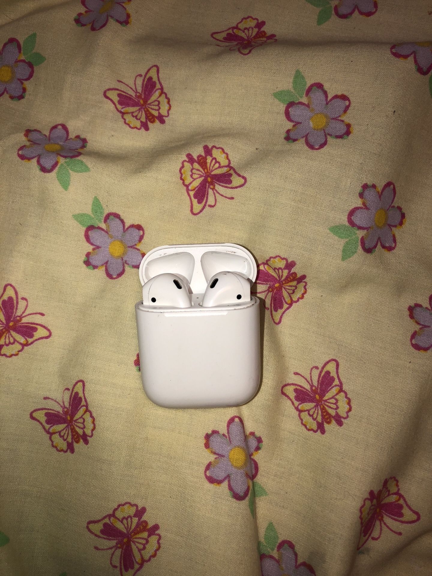 AirPods