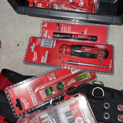 milwaukeee combo kit electrician starter kit
