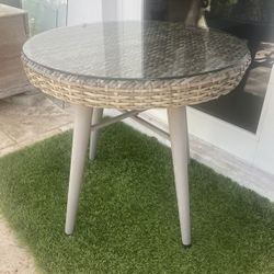 Outdoor Wicker Weave Round Side Table
