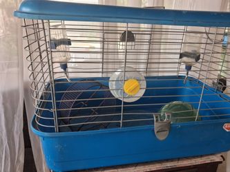 Jaula mediana para cualquier animal. Muy limpia