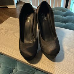 Cathy By Cathy Jean Heels Black Satin Size 8