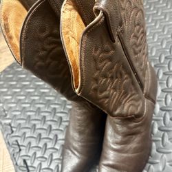  Brown Boots Size 8
