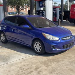 Hyundai Accent GS Hatchback 2013