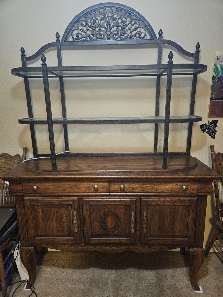 Buffet hutch and glass shelves