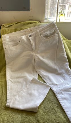 Levi’s 711 , 33, white skinny jean