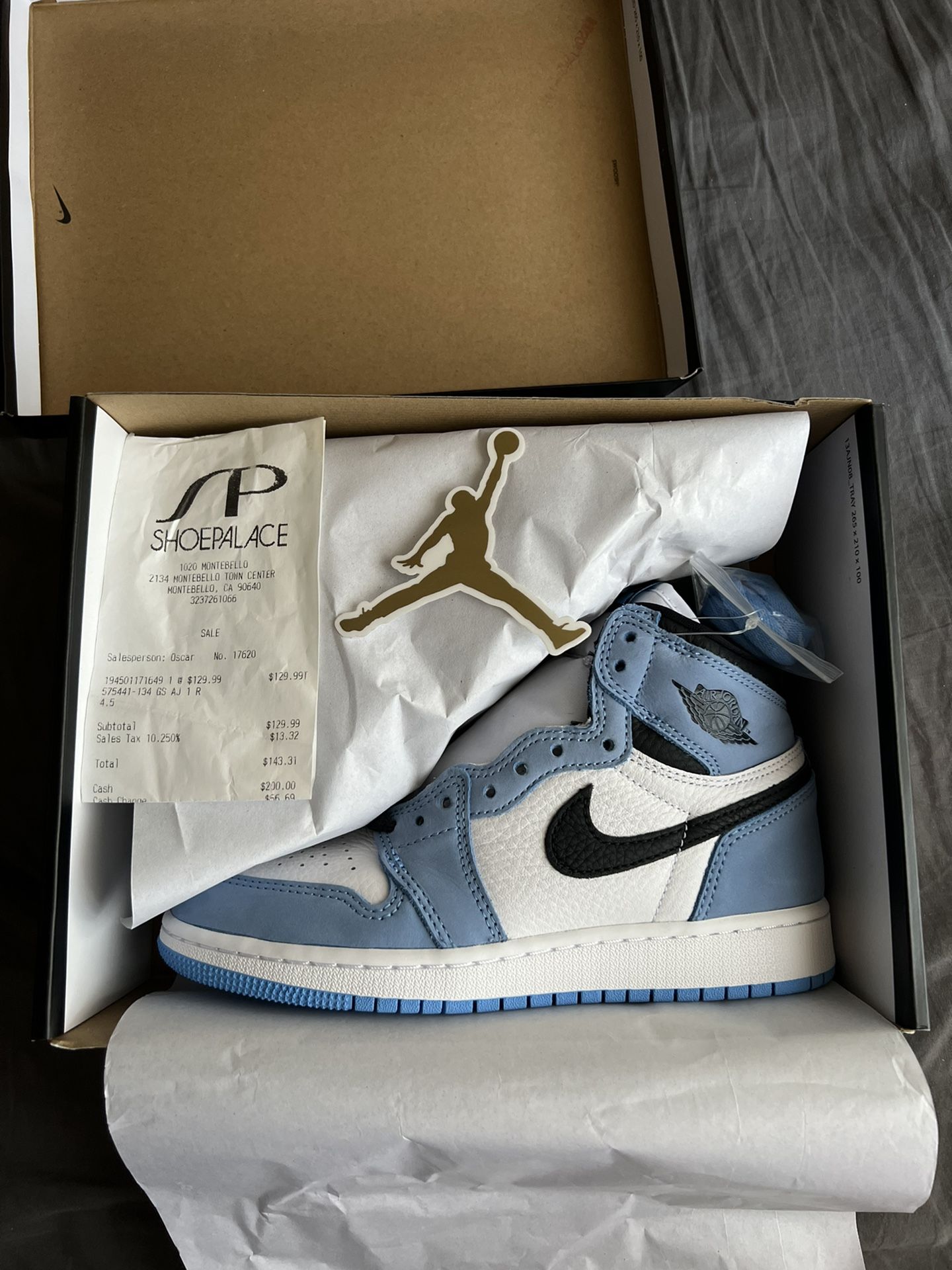 Jordan University Blue GS size (unc)