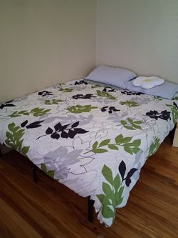 Full size bed