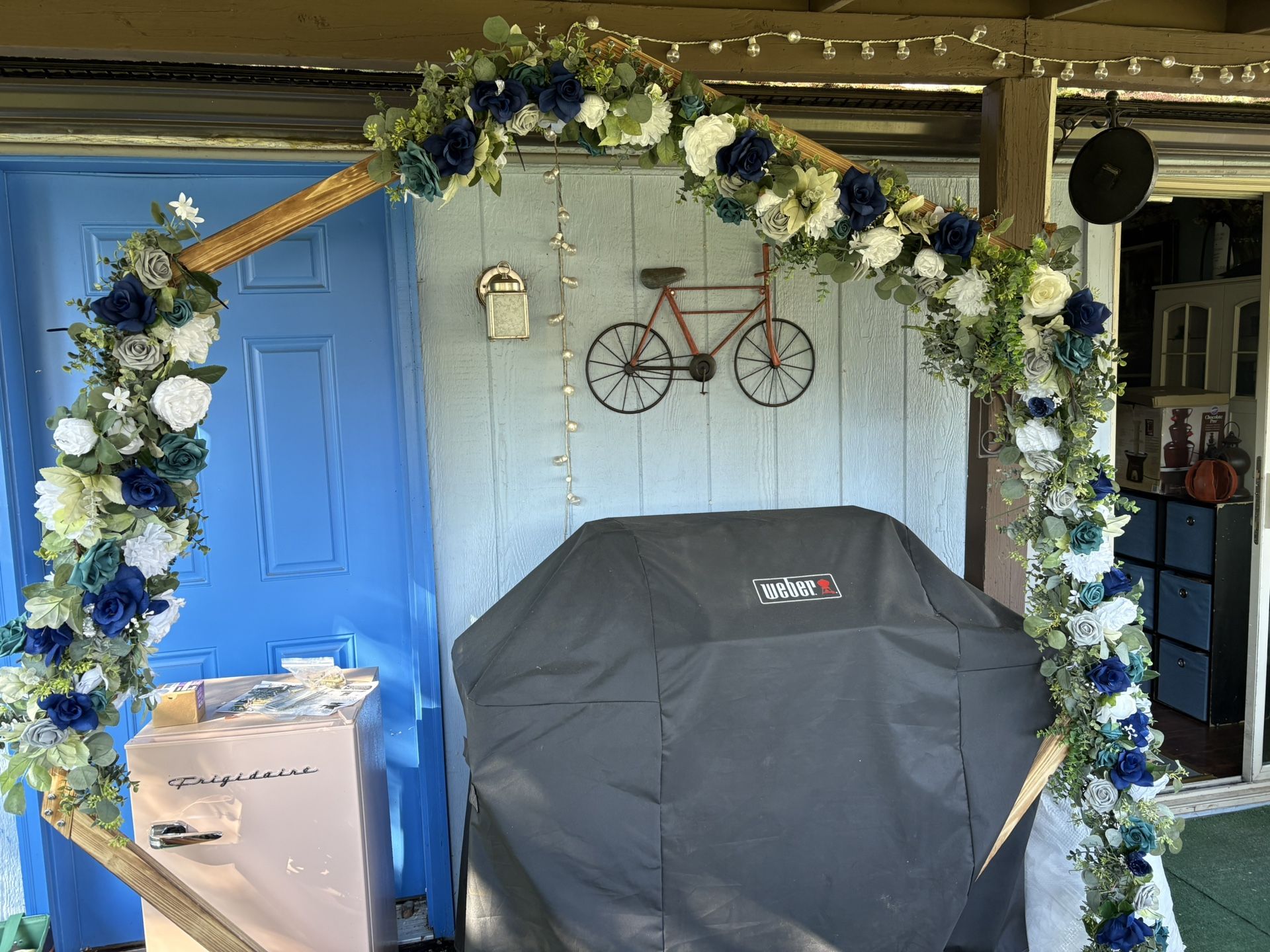 Octagon Wedding Arch And bar