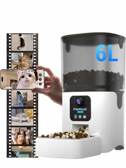 Pet automatic feeder