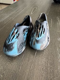 Toddler crocs