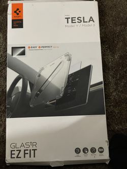 Spigen Telsa Model 3 Glastr Ez Fit
