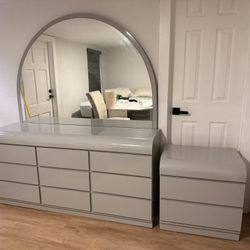 Makeup Vanity / Dresser 