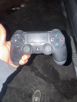 PS4 controller
