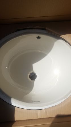 Undercounter oval sink brand new