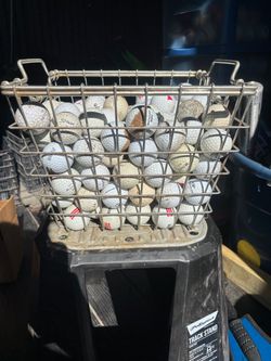 Large Lot of Used Golf Balls Mixed Brands