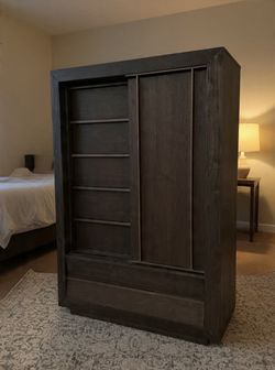 Like new Wentworth Village Sliding Door Chest