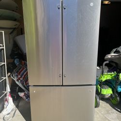 GE Refrigerator with French Doors - Like New
