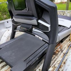 Treadmill 125 Dollars And It Does Work And We'll Deliver Local