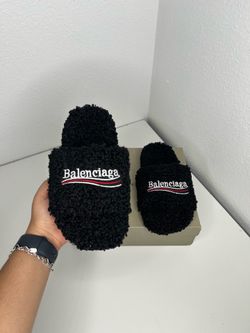 Balenciagas black slides