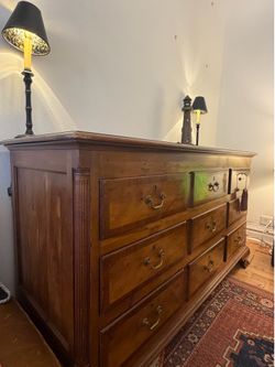 Stunning Solid Wood 9-Drawer Dresser / Credenza – Excellent Condition