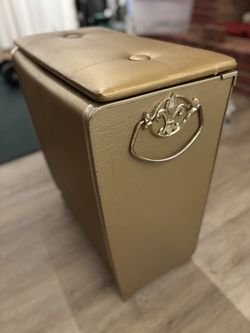 Pearl-Wick vinyl laundry hamper Gold Vintage 50s or 60s i believe