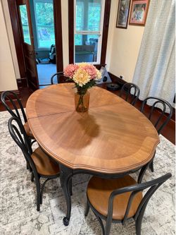 Kitchen table + chairs