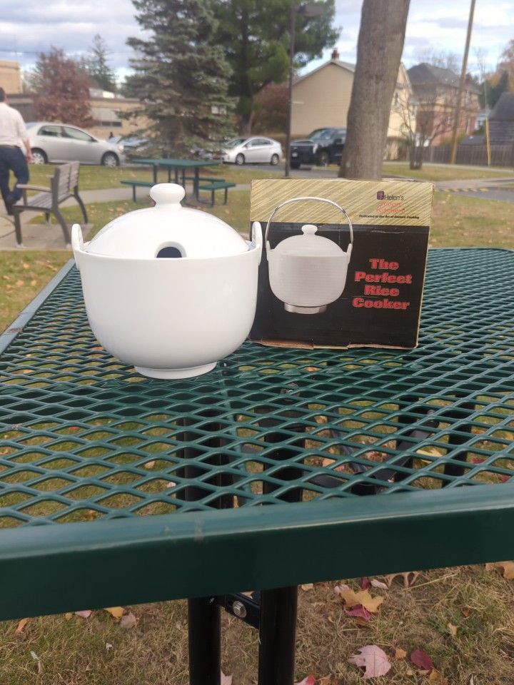 Helen’s Asian Kitchen The Perfect Rice Cooker. Rare Find Replacement Stock Pot