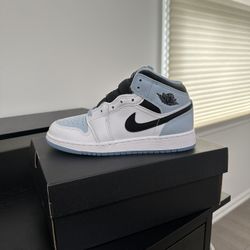 Air Jordan 1 Mid SE 'White Ice Blue