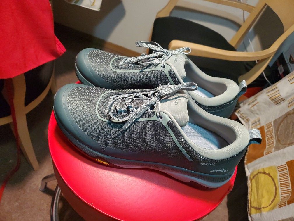 Man Shoes Size UK 8.5 Dansko