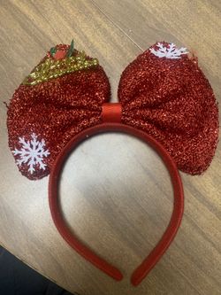 1027 Child’s Red Sparkling Christmas Headband $3.00 
