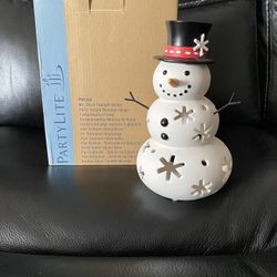 Party Lite-Mr. Snow Tealight Holder  