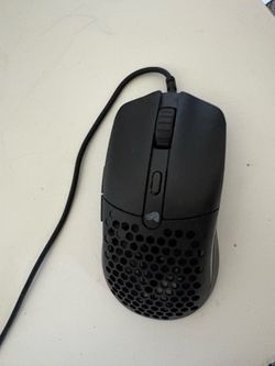 Glorious model o