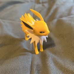 Jolteon Pokémon Figure