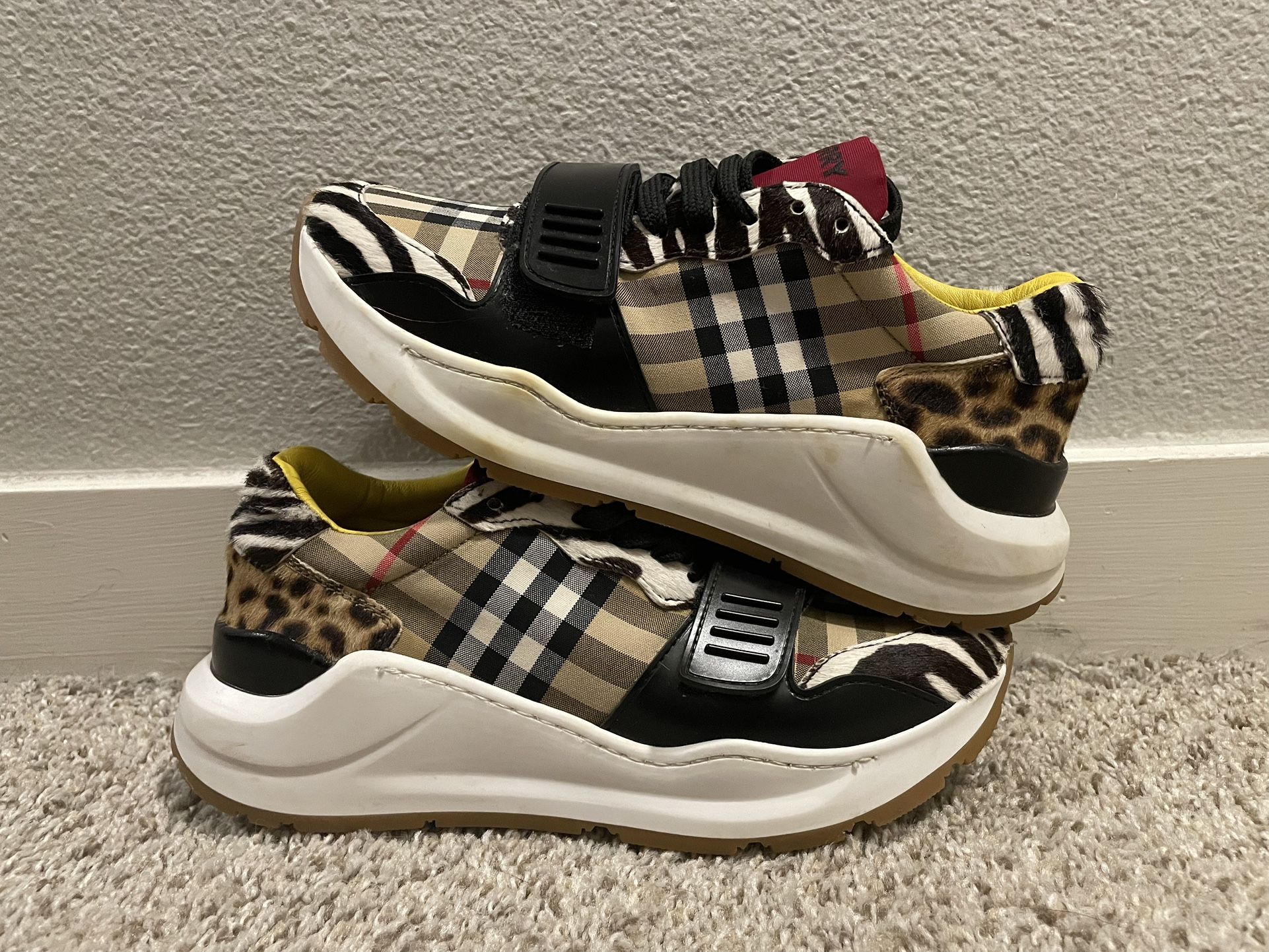 MEN'S RAMSEY ANIMAL PRINT VINTAGE CHECK SNEAKERS // BEIGE 🤎🤍