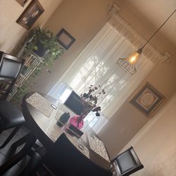 Dinning Table/w 4 Chairs