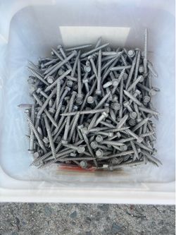 Heavy duty screws