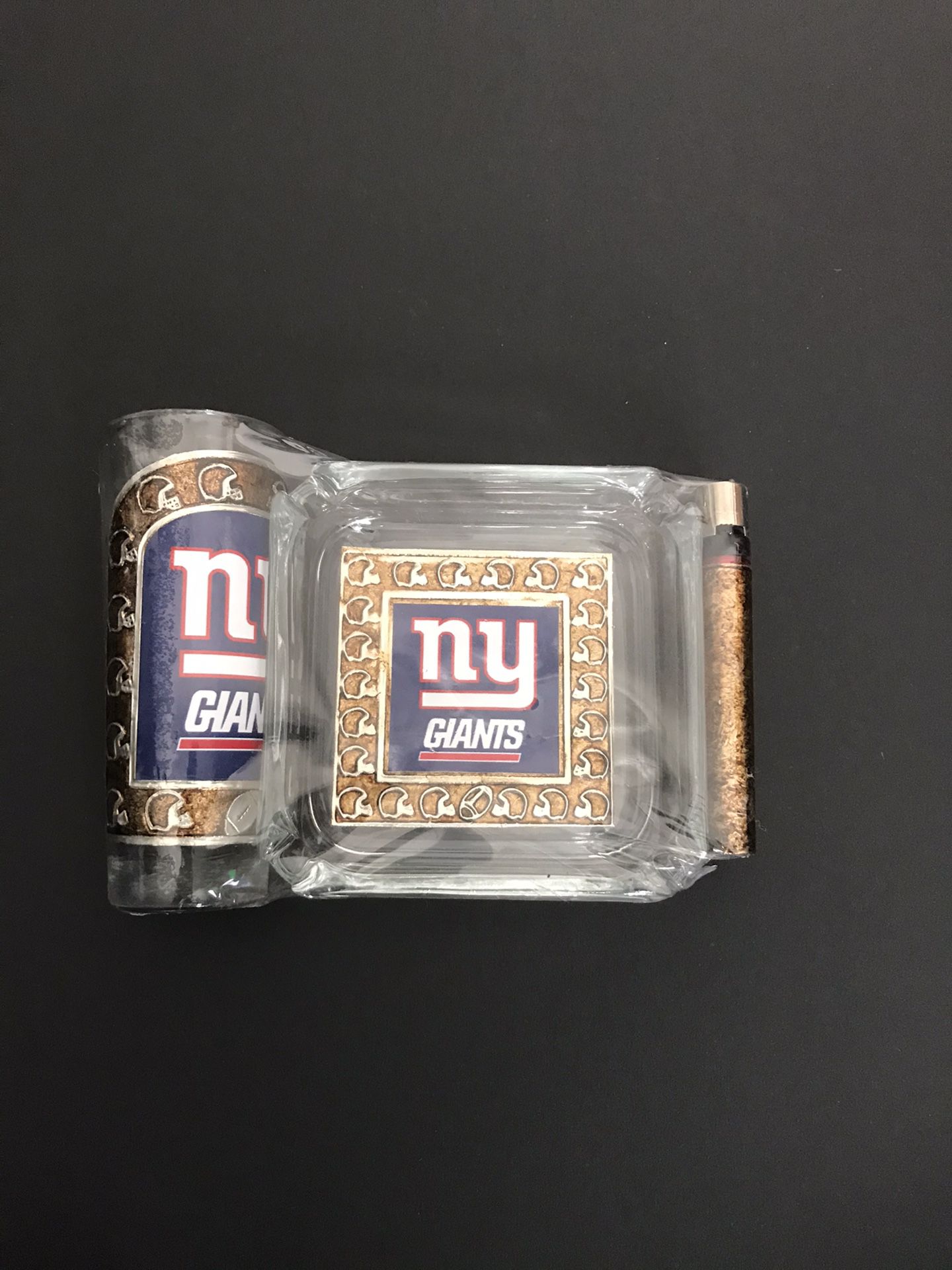 New York Giants ashtray set