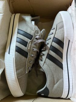 Adidas Men’s Size 10
