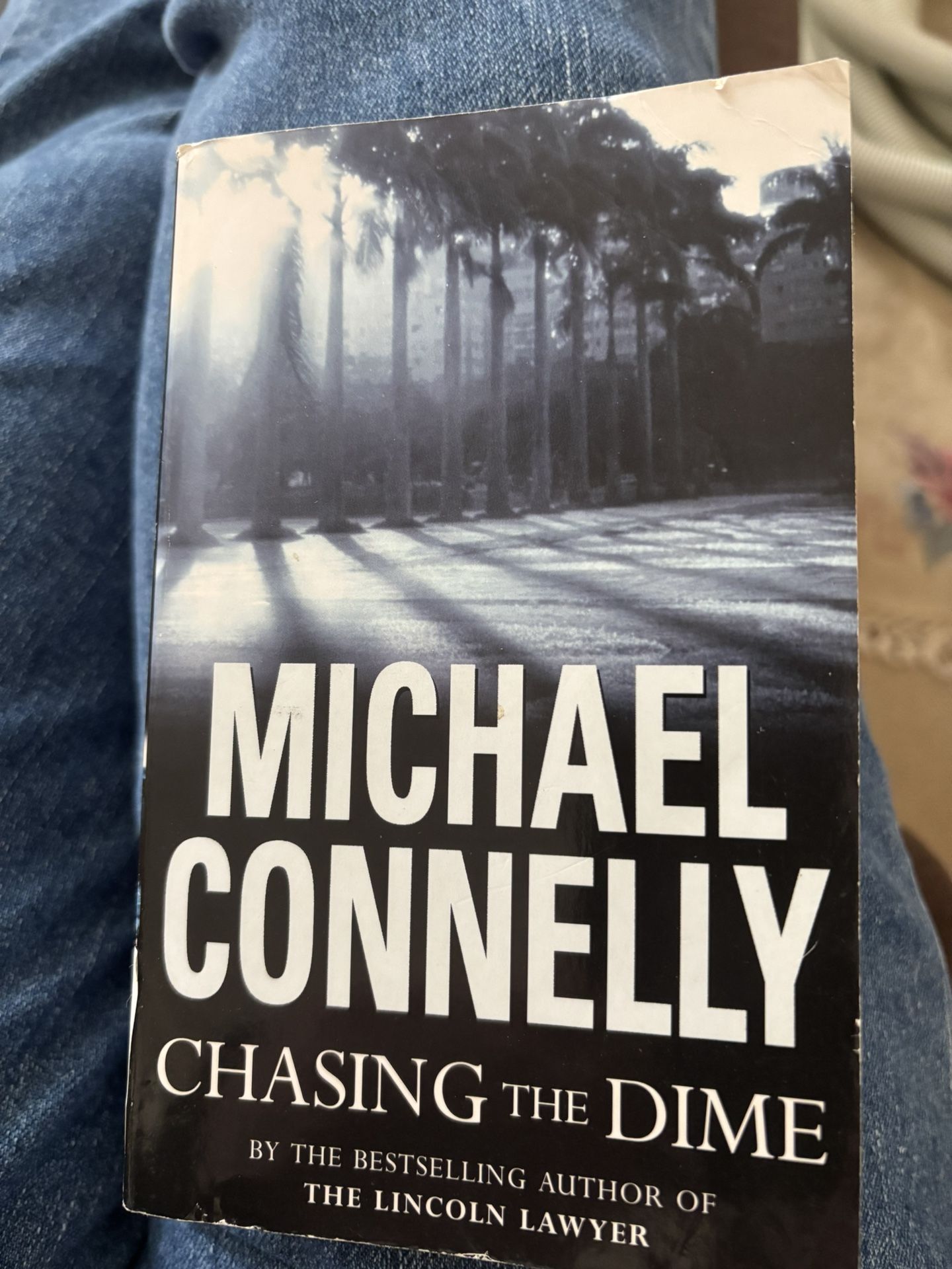 Chasing The Dime By Michael Connelly - Paperback