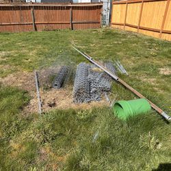 Free Fencing - Must Go Today