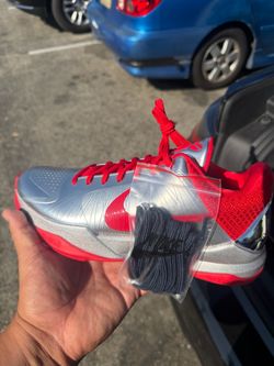 Kobe 5 - Caitlin Clark ROTY - Size 9.5