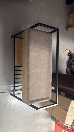 Modern Metal Frame Upholstered Chair