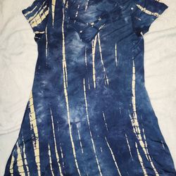 Womens Sz M Umgee NWOT Blue and White Tie Dye Short Sleeve Dress With Crisscross Neckline & Pockets